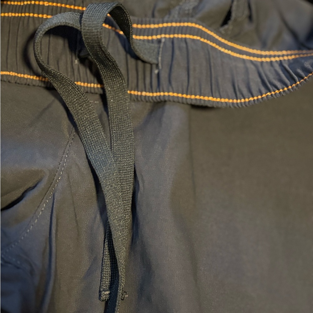 Eddie Bauer Men's Dark Gray Cargo Pants - Picture 3 of 7